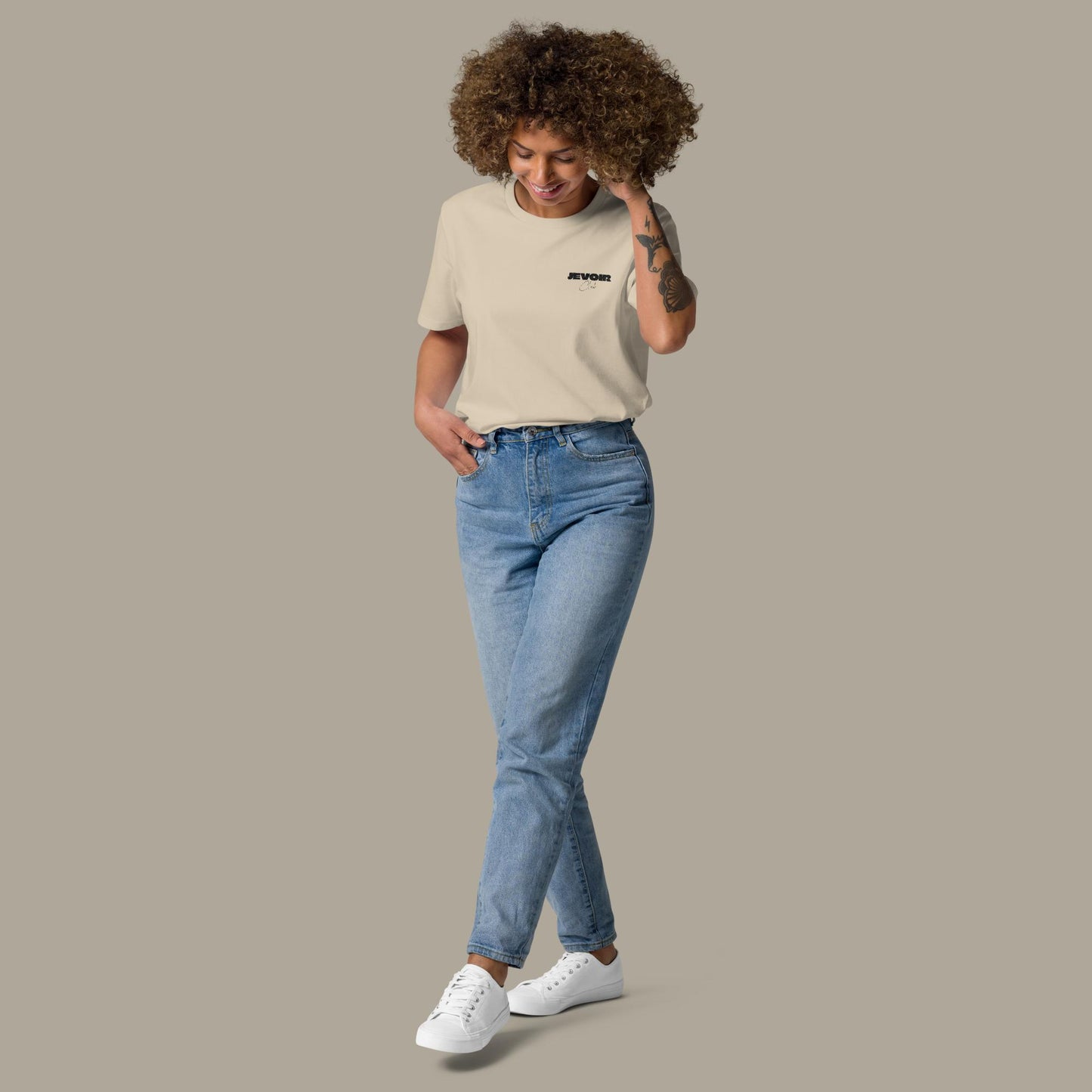 Jevoir Club Signature Luxe Tee - Desert Dust
